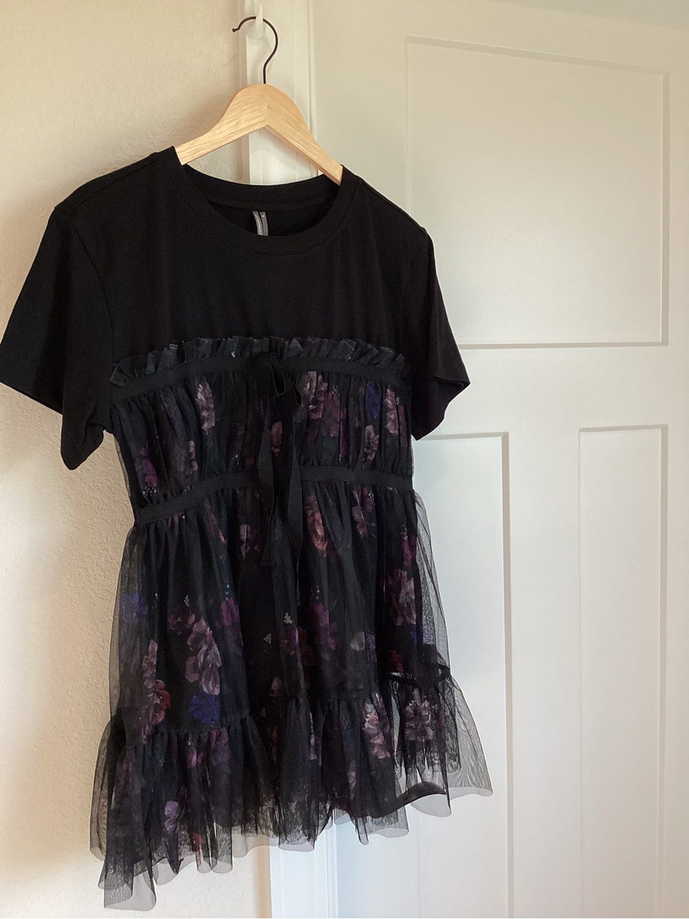 Anthropologie Tulle Short Sleeve Tee Tiered Bow New Medium Black Floral - Picture 6 of 13